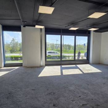 Сдается Нежилое помещение, 330 м²