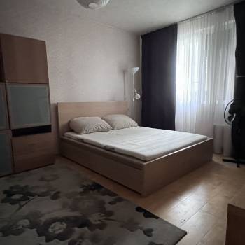 Сдается 1-комнатная квартира, 38 м²