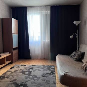 Сдается 1-комнатная квартира, 38 м²