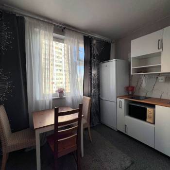 Сдается 1-комнатная квартира, 38 м²