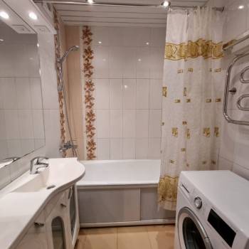 Сдается 2-х комнатная квартира, 58 м²