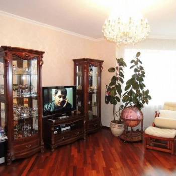 Сдается 2-х комнатная квартира, 84 м²