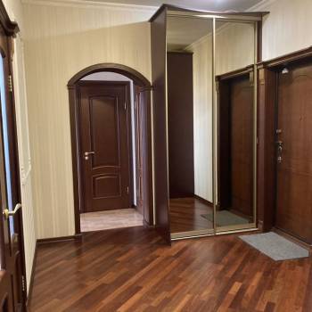 Сдается 2-х комнатная квартира, 84 м²