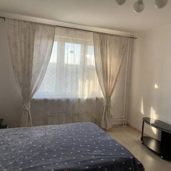 Продается 1-комнатная квартира, 42,5 м²