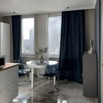 Сдается 1-комнатная квартира, 51 м²