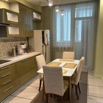 Продается 2-х комнатная квартира, 87,3 м²