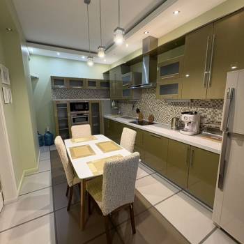 Продается 2-х комнатная квартира, 87,3 м²