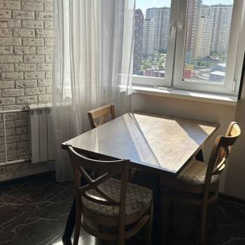 Продается 2-х комнатная квартира, 60 м²