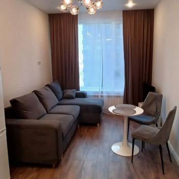 Сдается 1-комнатная квартира, 42 м²