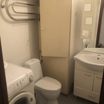 Продается 1-комнатная квартира, 38 м²