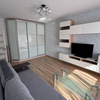 Сдается 1-комнатная квартира, 38 м²
