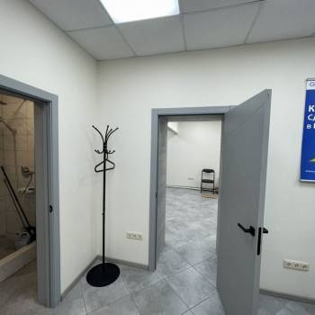 Продается Нежилое помещение, 141 м²