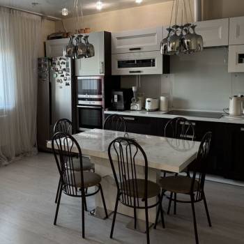 Продается Многокомнатная квартира, 170 м²