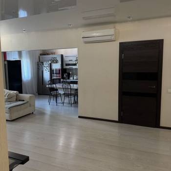 Продается Многокомнатная квартира, 170 м²