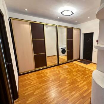 Продается 3-х комнатная квартира, 100 м²