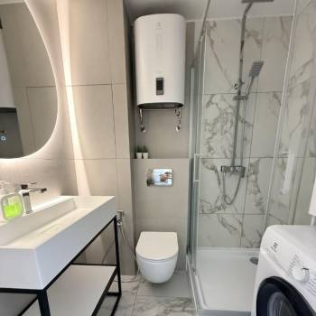 Продается 1-комнатная квартира, 38 м²