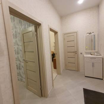 Сдается 1-комнатная квартира, 49 м²