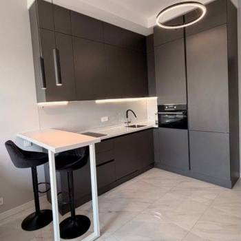 Сдается 1-комнатная квартира, 42 м²