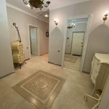 Сдается Многокомнатная квартира, 135 м²
