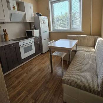 Продается 1-комнатная квартира, 38,6 м²