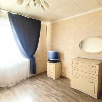 Продается 1-комнатная квартира, 36 м²