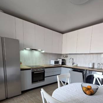 Продается 2-х комнатная квартира, 72,6 м²