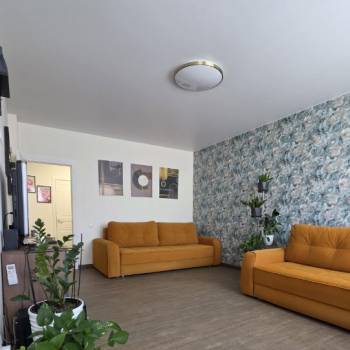 Продается 2-х комнатная квартира, 72,6 м²
