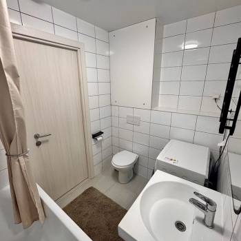 Продается 1-комнатная квартира, 36 м²