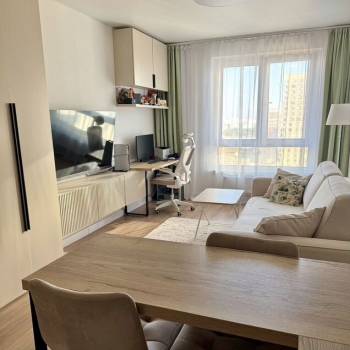 Продается 1-комнатная квартира, 36 м²