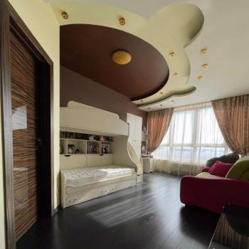 Продается 3-х комнатная квартира, 130 м²