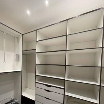 Продается 3-х комнатная квартира, 130 м²