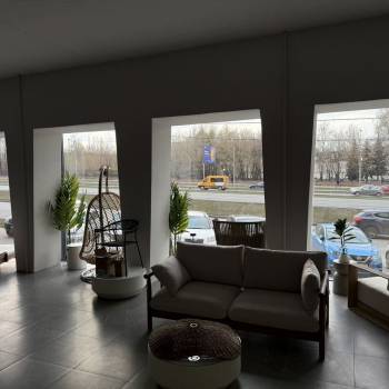 Сдается Нежилое помещение, 320 м²