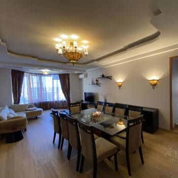 Продается Многокомнатная квартира, 200 м²