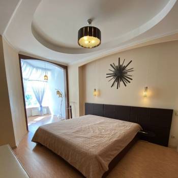 Продается Многокомнатная квартира, 200 м²