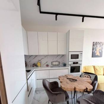 Продается 1-комнатная квартира, 41 м²
