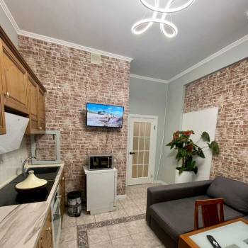 Продается 1-комнатная квартира, 65 м²