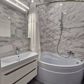 Продается 1-комнатная квартира, 35 м²
