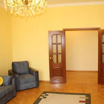 Сдается Многокомнатная квартира, 107 м²