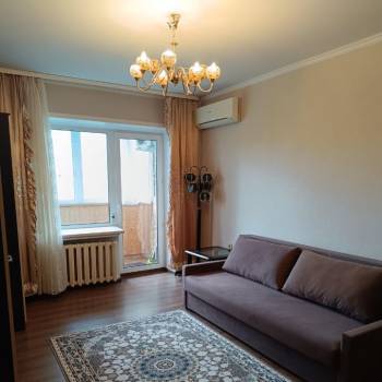 Сдается 1-комнатная квартира, 39 м²