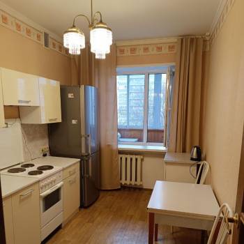 Сдается 1-комнатная квартира, 39 м²