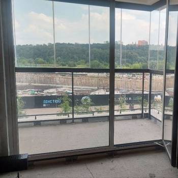 Продается 1-комнатная квартира, 72 м²