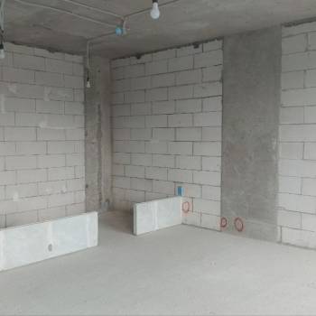 Продается 1-комнатная квартира, 72 м²
