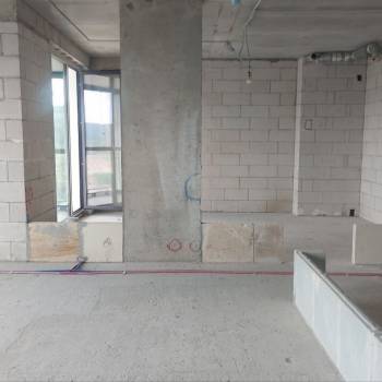 Продается 1-комнатная квартира, 72 м²
