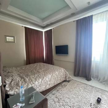 Продается Многокомнатная квартира, 174,5 м²
