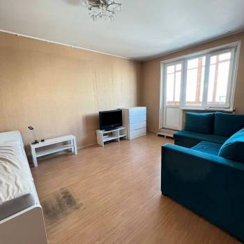 Продается 1-комнатная квартира, 40 м²