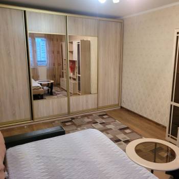 Сдается 1-комнатная квартира, 40 м²