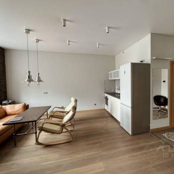 Продается 1-комнатная квартира, 44 м²
