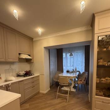 Продается Дом, 230 м²