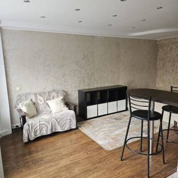 Продается 1-комнатная квартира, 30 м²