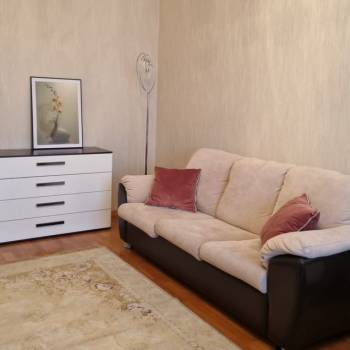 Сдается 1-комнатная квартира, 60 м²